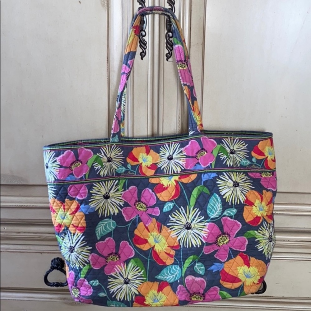 Vera Bradley tote bag